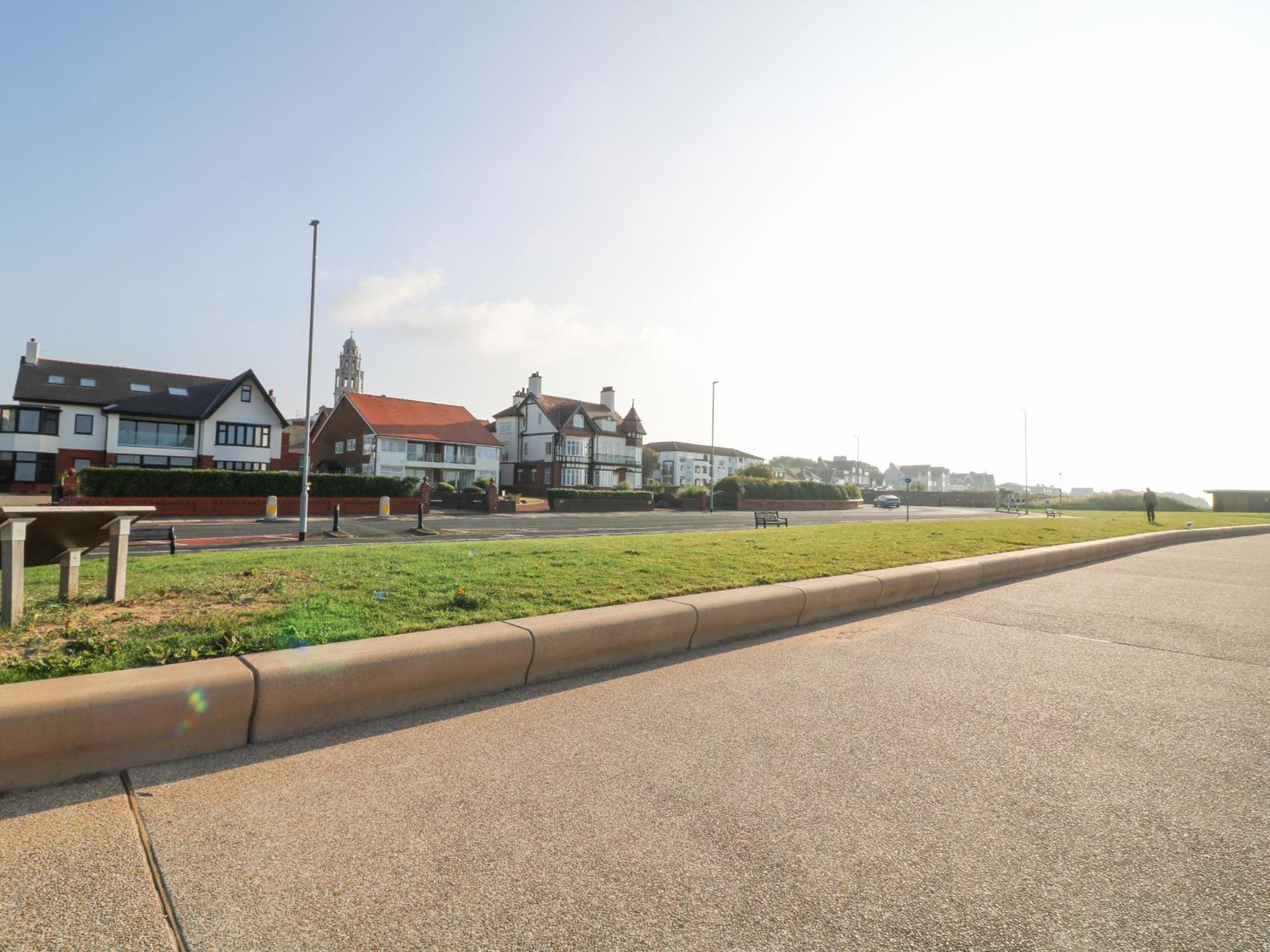 6D Clifton Drive Villa Lytham St Annes Exterior photo